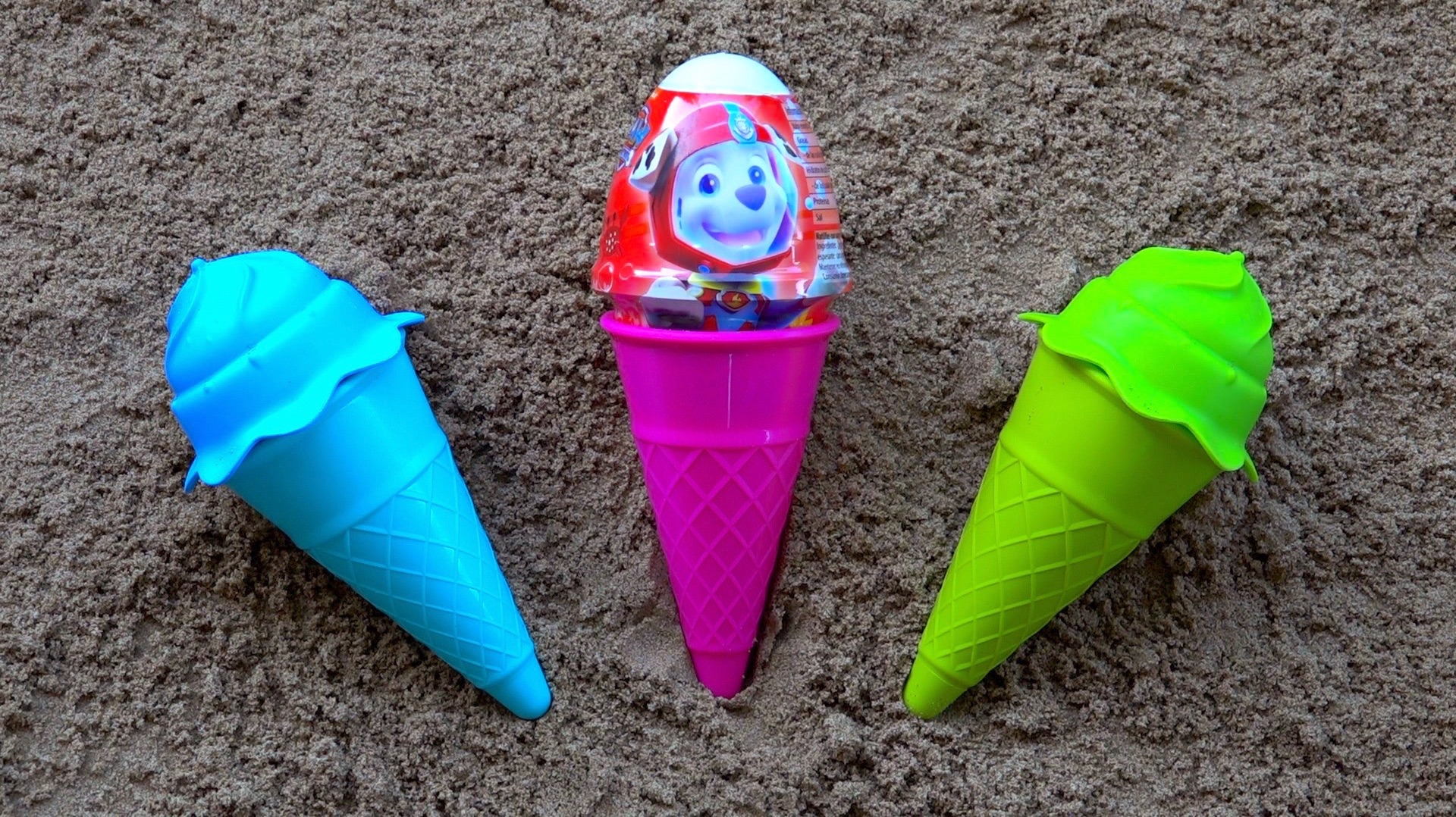 Игрушки Сюрпризы и Щенячий Патруль Мороженое | Мультики для детей и Песенки для малышей в песочнице