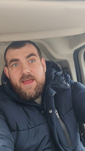 Гонщик на самокате