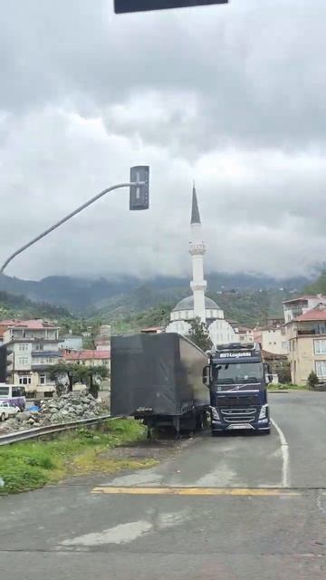 водопады, реки, горы, побережье Турции по пути в Грузию,  20.04. Мир Универсологии