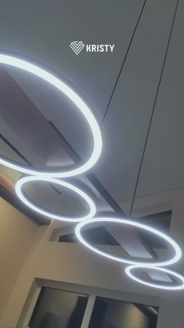 Натяжные потолки в частном доме с мансардой