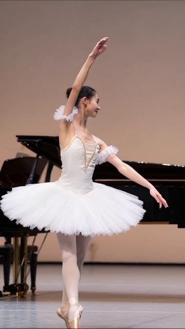 Танец под музыку: красота классического балета #балет #танец #искусство