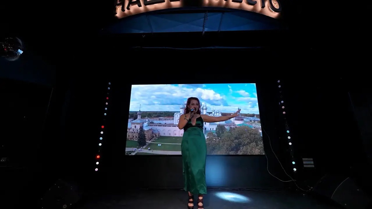 Организатор и ведущая Ксения Антропова  творческий проект