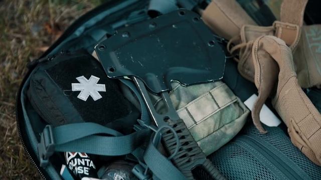 Helikon-Tex - Bail Out Bag® (action)