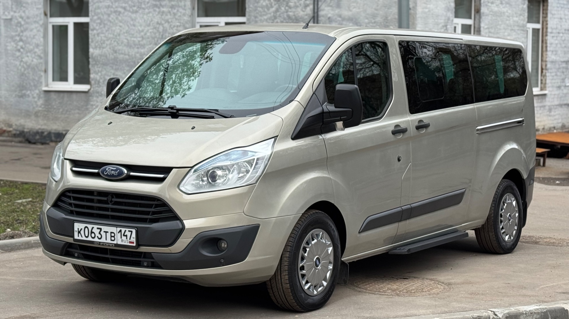 В ПРОДАЖЕ ФОРД ТУРНЕО КАСТОМ 2013 год