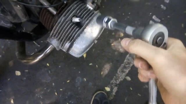 6 Снятие воздушного фильтра и осмотр зажигания. Мотоцикл Урал