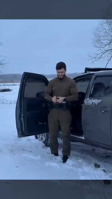 Как развлекаются чеченцы на СВО? На видео лейтенант Джамаев Э.Р.