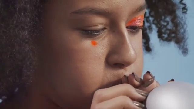 Раскрывая тайны Вселенной концепция Уолтера Рассела: свет, движение, гравитация и излучение