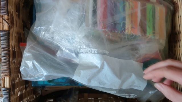 Книги о вязании /Корзина рукодельницы