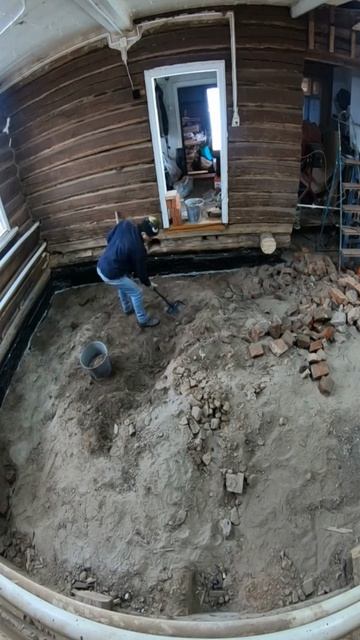 Делаю высокие потолки в старом доме  #ремонт #стройка #дом #рекомендации #дача #восстановление #реки