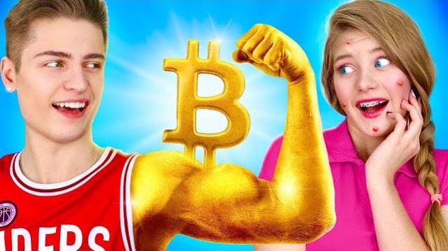 Мой Краш Влюбился в Ботаншу  Первый Поцелуй и Забавные Моменты