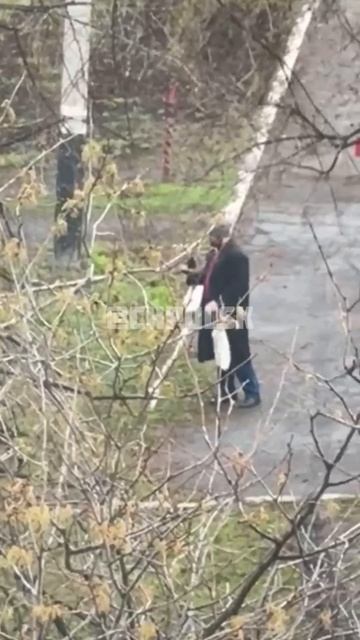 😧 За библиотекой им. Аксакова на улице Минаева заметили мужчину с предметом, похожим на пистолет