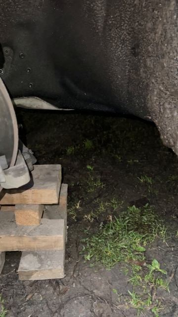 Люфт новых колодок АТЕ на БМВ 4