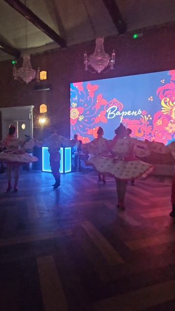 Шоу в русском стиле АляРус - самогон шоу.