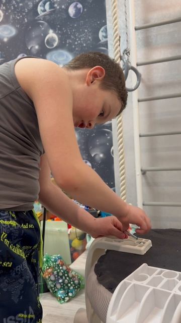 Новый стул у Кирюши