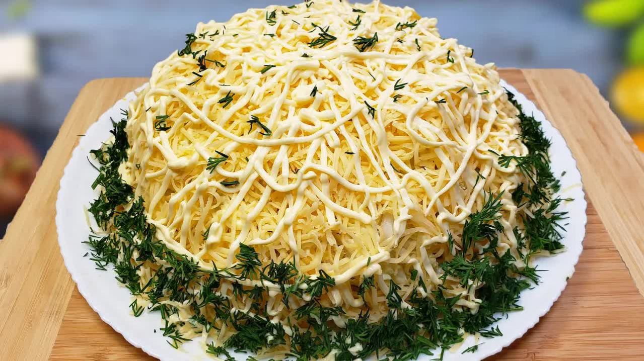 Салат ЛЕБЕДИНЫЙ ПУХ! Гости в восторге, насколько он Нежный и Воздушный! Праздничный салат с курицей