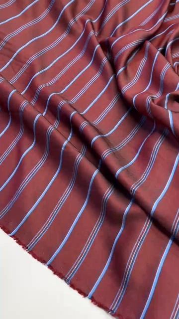 Струящаяся бордовая вискоза Saint Laurent в голубую полоску