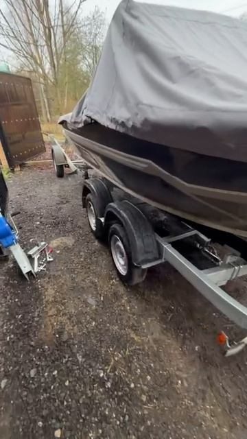 НАУЧИЛИ НАШЕГО КЛИЕНТА ПЕРЕТАСКИВАТЬ ЛОДКУ С ПРИЦЕПА НА ПРИЦЕП #lordriver #ruboats #orionboat