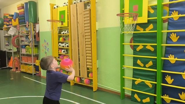 Основные виды движений  в подготовительной группе