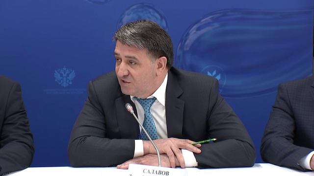 «ПОМОЧЬ ВСЕМ — ДАЖЕ НЕЛЕГАЛЬНЫМ»: Путин о потопе в Дагестане, которого не было 100 лет