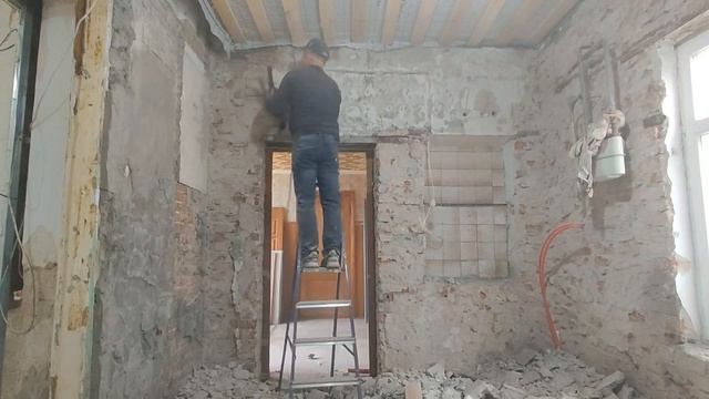 РЕМОНТ НА АРМАВИРСКОЙ УЛИЦЕ И У МУРМАНЧАН.57.