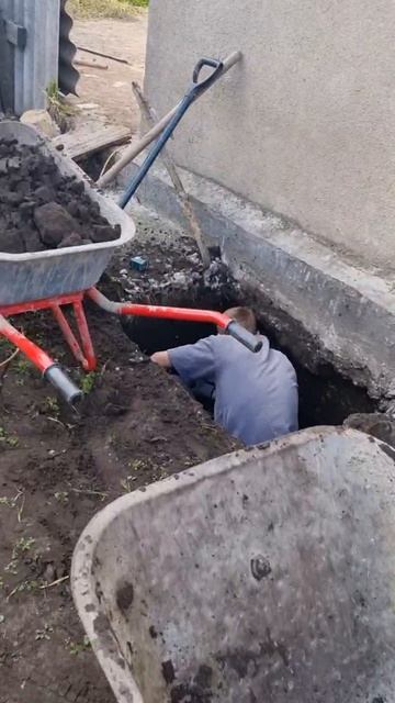 Трещины в стене дома до 30 мм. Укрепление фундамента