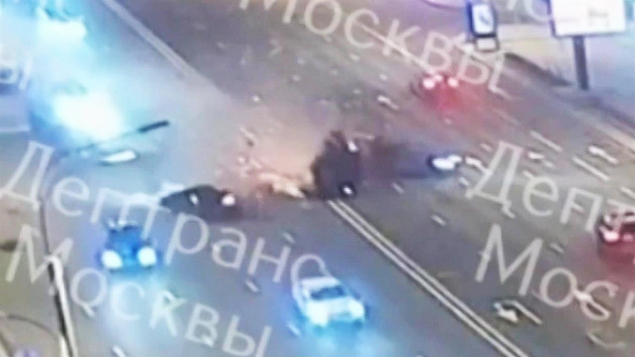 В Москве устанавливают обстоятельства ночного массового ДТП на Садовом кольце.