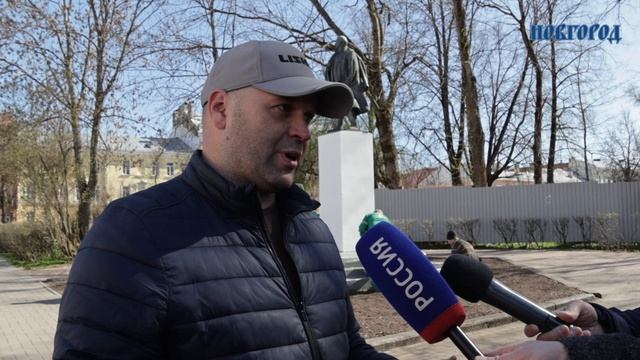 Памятники Владимиру Ленину традиционно освежили и привели в порядок в преддверии майских праздников