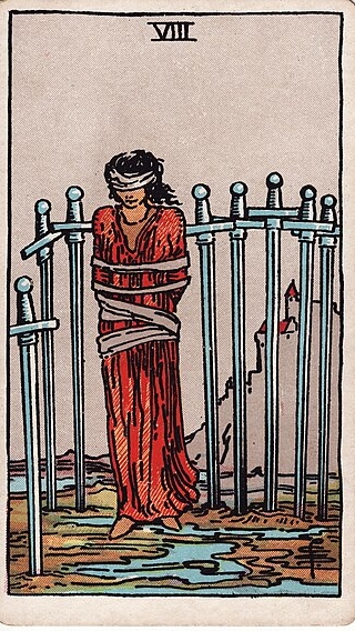 8 Мечей в Таро #таро #8мечей #тарологонлайн #таромастер #тарооважном