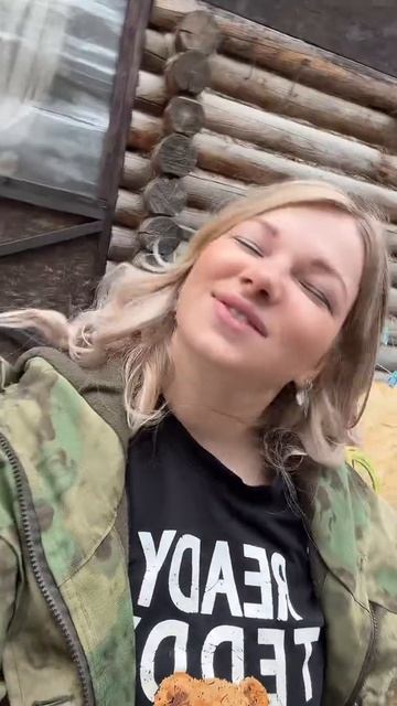 Кому нужна чёкнутая? #уралочка #уральскаядевушка #деревенскаяжизнь