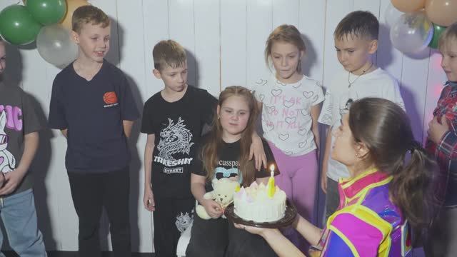 Видеограф в Омске. Видеосъёмка в Омске. Детское день рождения Омск