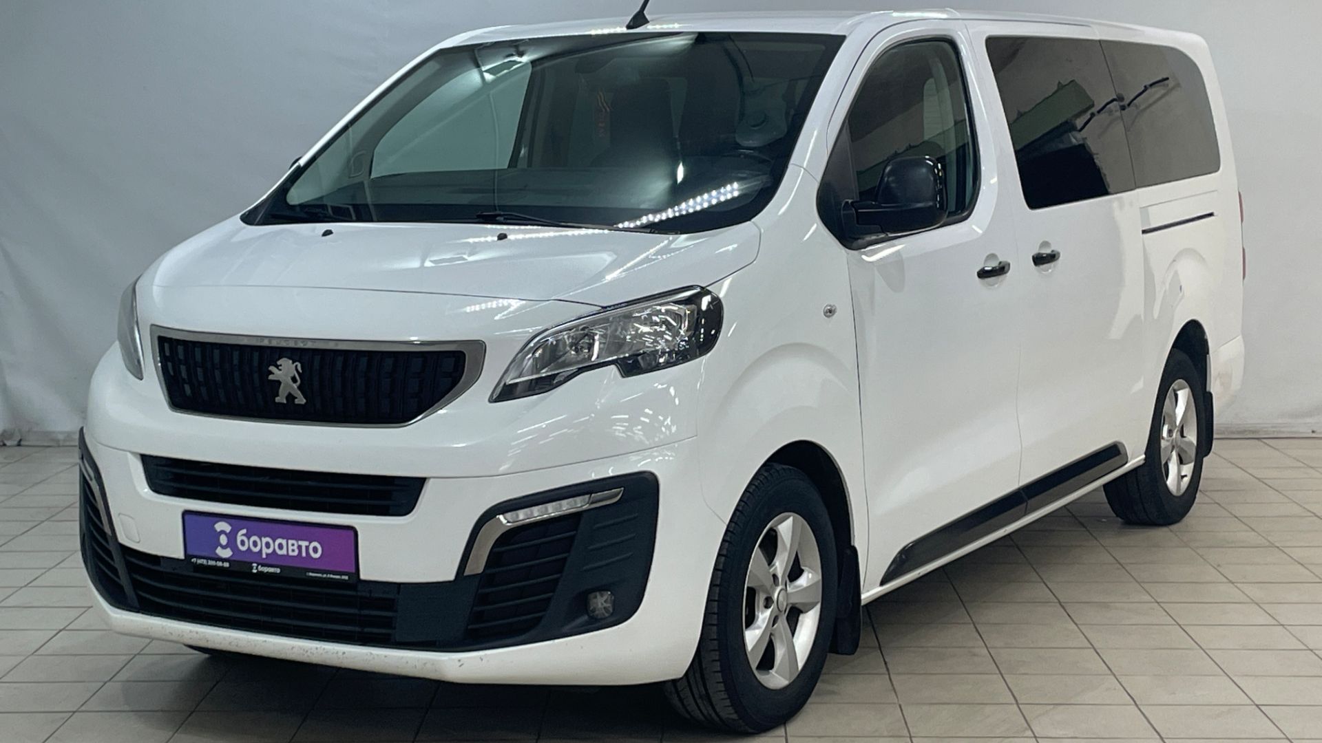 PEUGEOT TRAVELLER