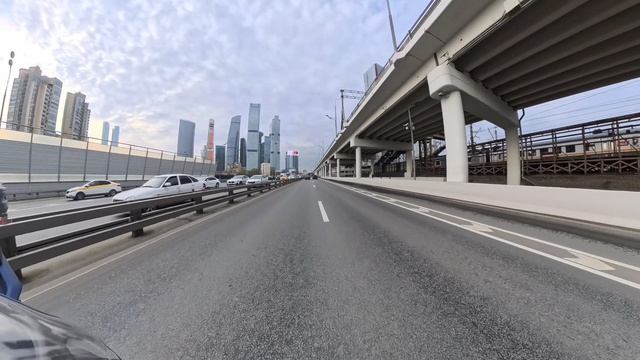 По Москве на мотоцикле