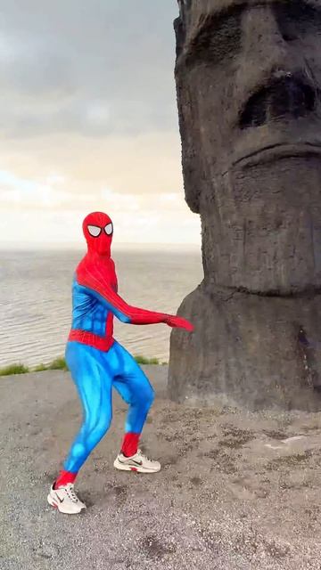 The Amazing Spider-Man got scared #spiderman