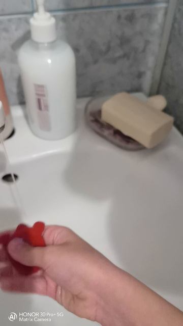 я мою своего монстрика