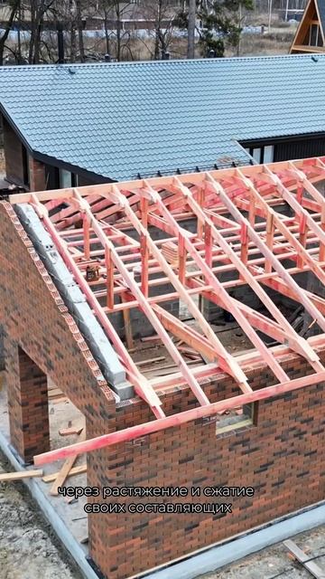 В проекте гаража в Тюнево мы использовали фермы, чтобы перекрыть большое пространство без внутрен...