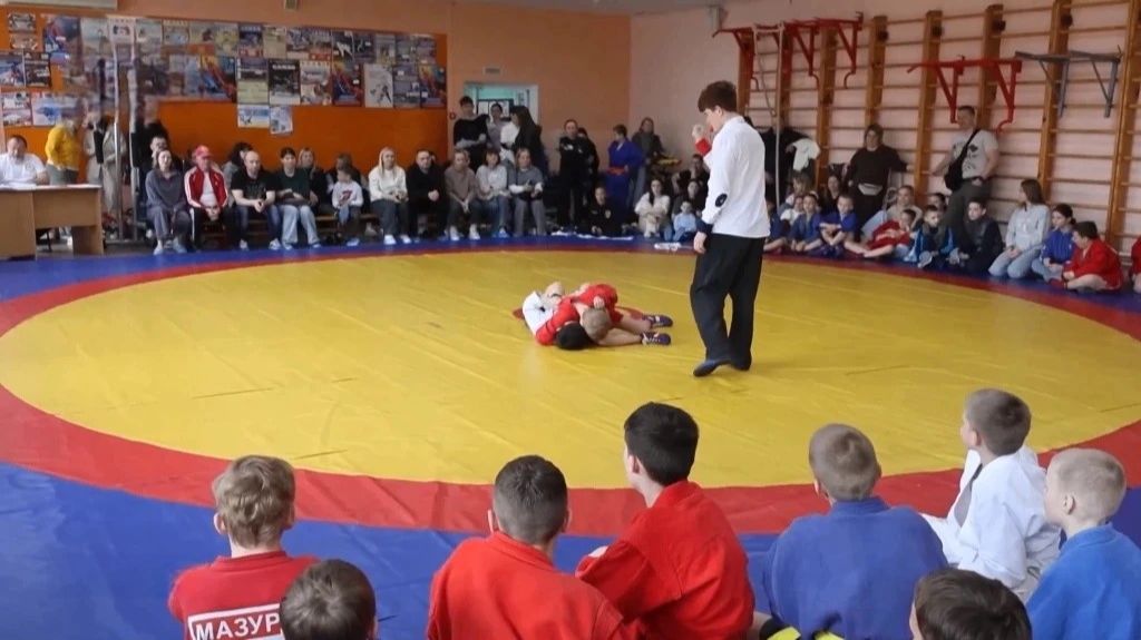 Более трехсот бойцов вышли на ковер Фестиваля единоборств в Клинцах