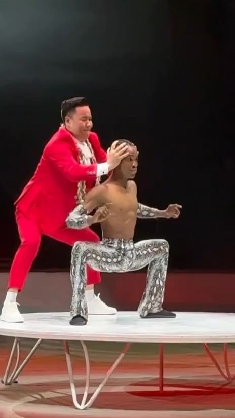 Гутаперчивый какой