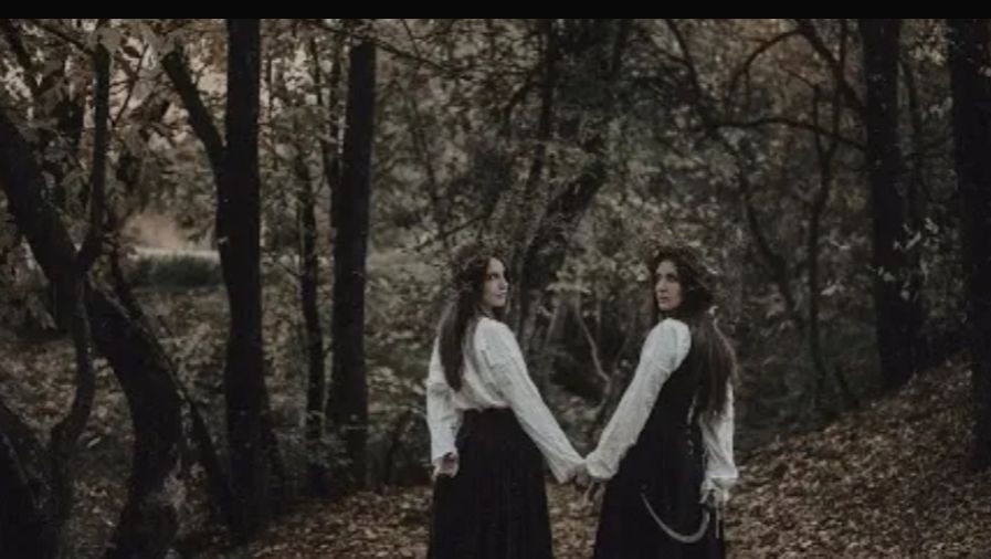 ВЕДЬМА С ВЕДЬМОЙ НЕ ВОЮЕТ