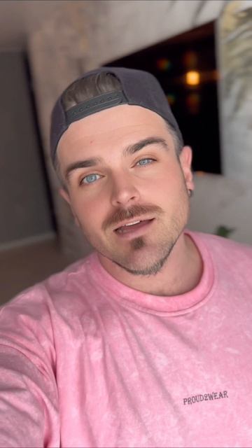 В комментариях напиши:
Сколько тебе лет и как сильно ты заебался по шкале от 1 до «пиздец»? 😅
Будет