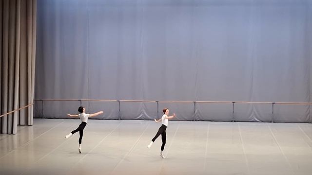 МГАХ. Госэкзамен по классическом танцу.  Юноши. Педагог Д.Медведев. 20.04.26 (6)