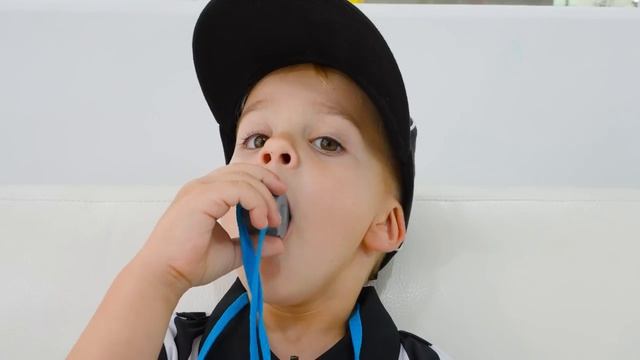 Влад и Ники 5 замков челлендж с игрушками WWE Вилочный погрузчик