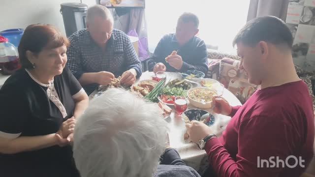 готовлю нудли😋//встреча с родными//