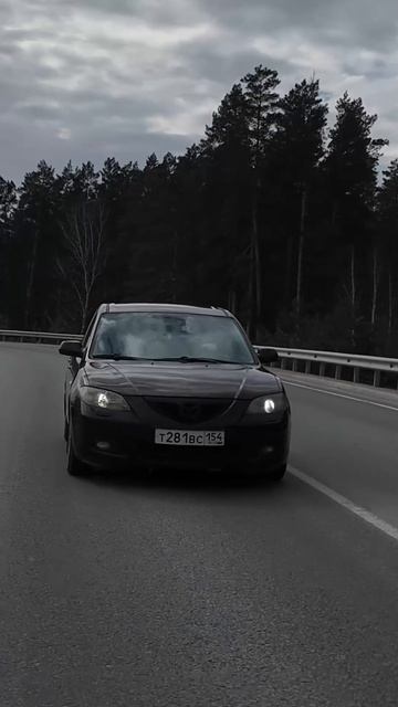 Mazda 3 — старушка, но с характером