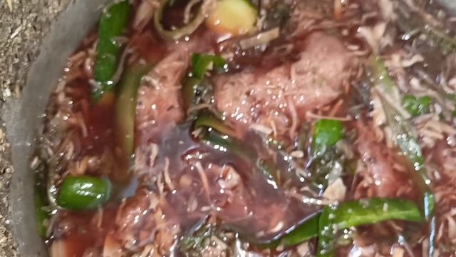 Прогреваю брудер. Чищу помёт, таблички для каждого вывода цыплят