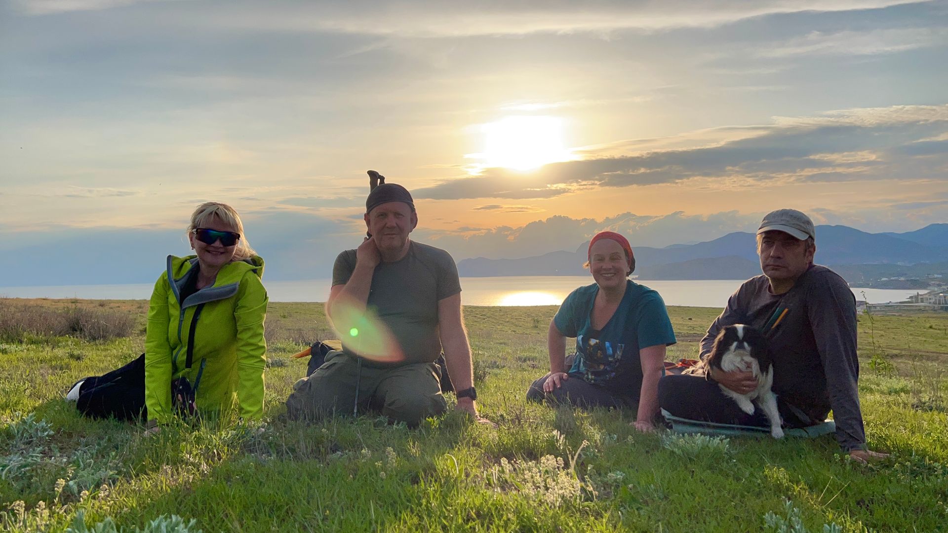 Меганом: путешествие от Капсельской бухты к Меганомскому маяку. Крым 2026.