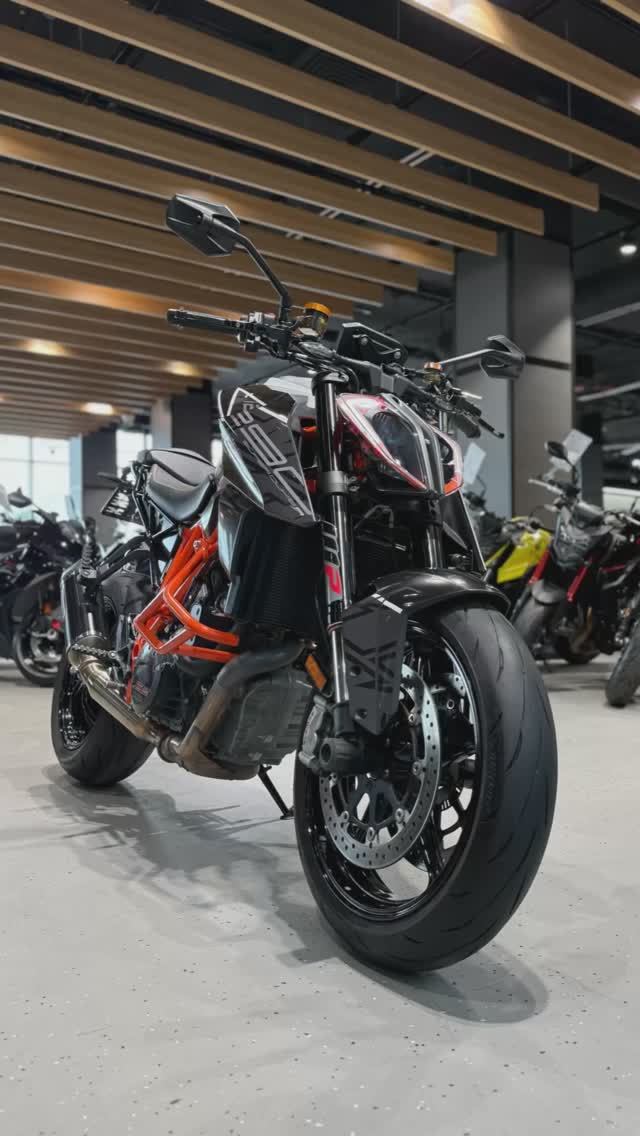 KTM 1290 Super Duke R (2019) VIN: VBKV39407KM980622