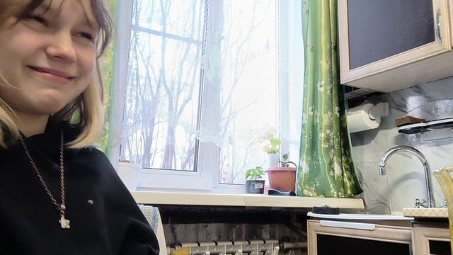 как мы с сестрой монтируем обычное видео😂