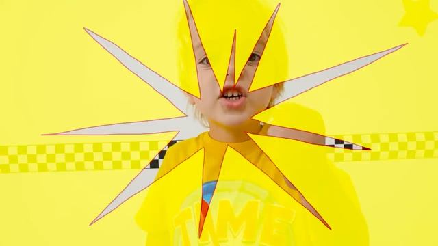 Влад и Крис учатся делиться игрушками, играя с радиоуправляемыми Монстр траками Hot Wheels