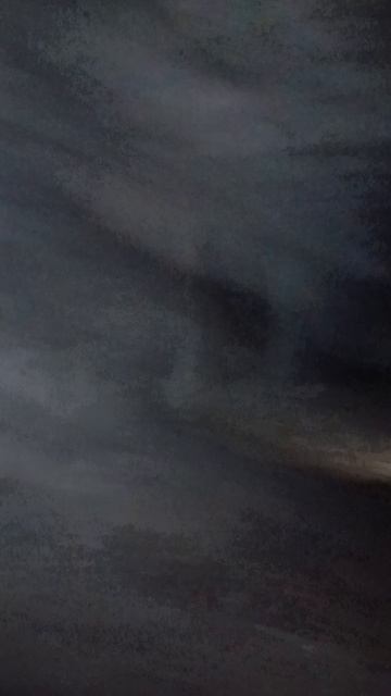 Группа искателей паранормальных явлений пришла на подземныю заброшку