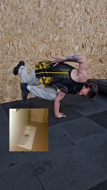 В какой позе удобнее всего сходить в туалет?🤔